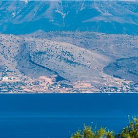 4 bedroom villa with pool & seaview, near Acharavi, sleeps 9